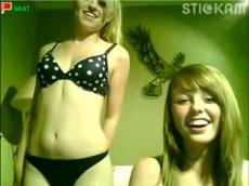 Hot Stickam girls flashing