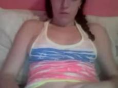 20yo girl rubbing pussy on ChatRandom